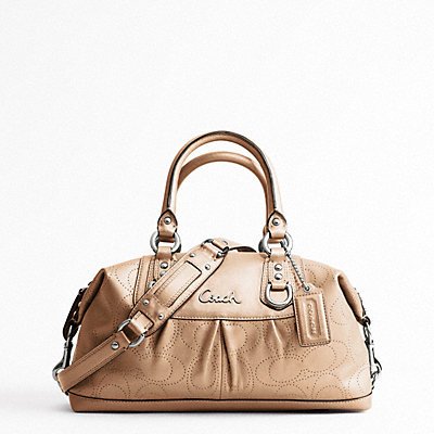 {Giveaway} Win a Coach Purse Worth $428!!! - Become a Coupon Queen