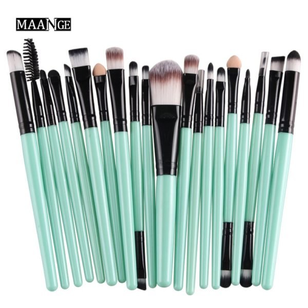 Set of 20 Makeup Brushes