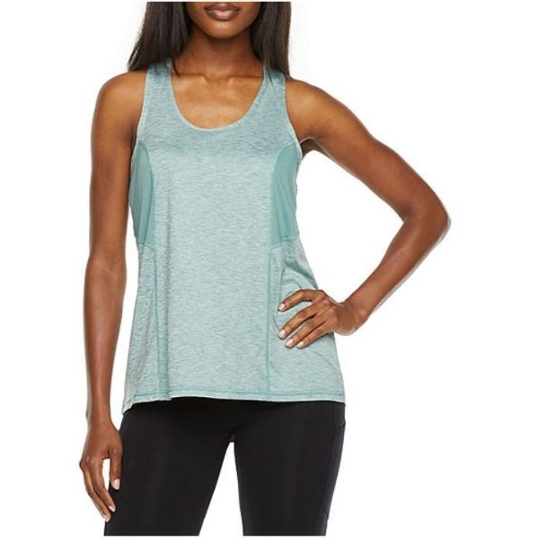 Xersion Women’s Everair Scoop Neck Sleeveless Tank Top is on sale for $2.49