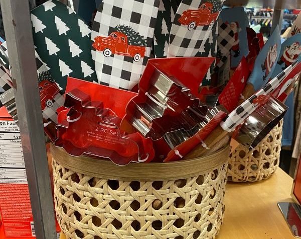 Spatula & Cookie Cutter Sets on Sale