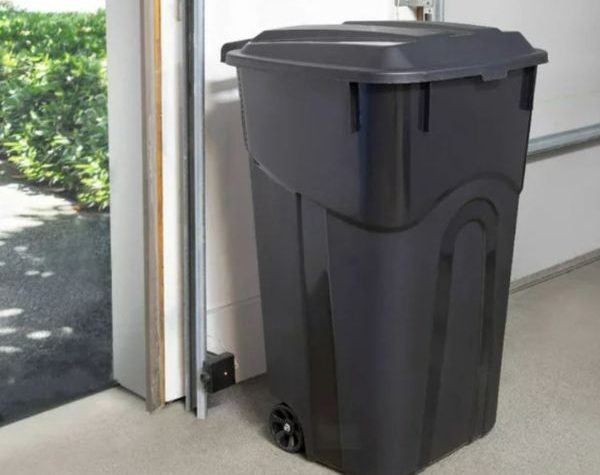 Outdoor Wheeled Trash Can