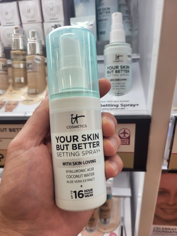 It Cosmetics Setting Spray on Sale